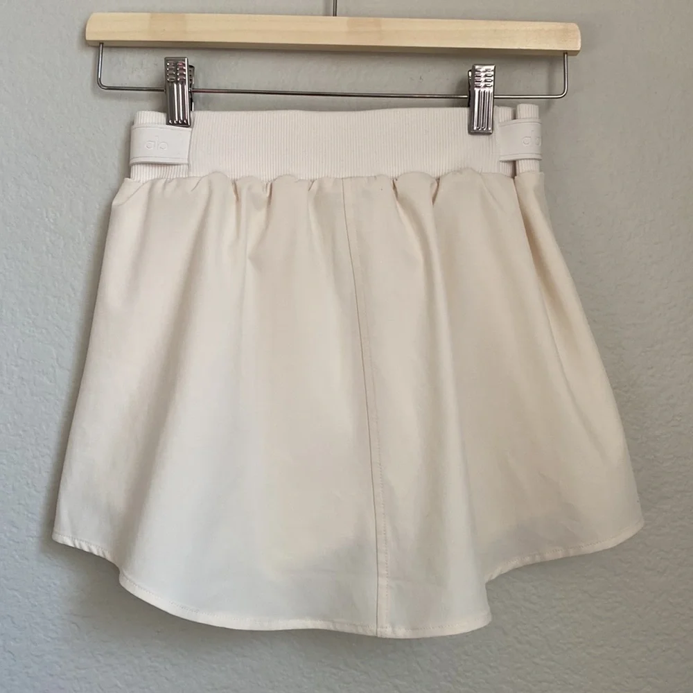 Alo Elevation High Waist Mini Skirt in Ivory White XXS